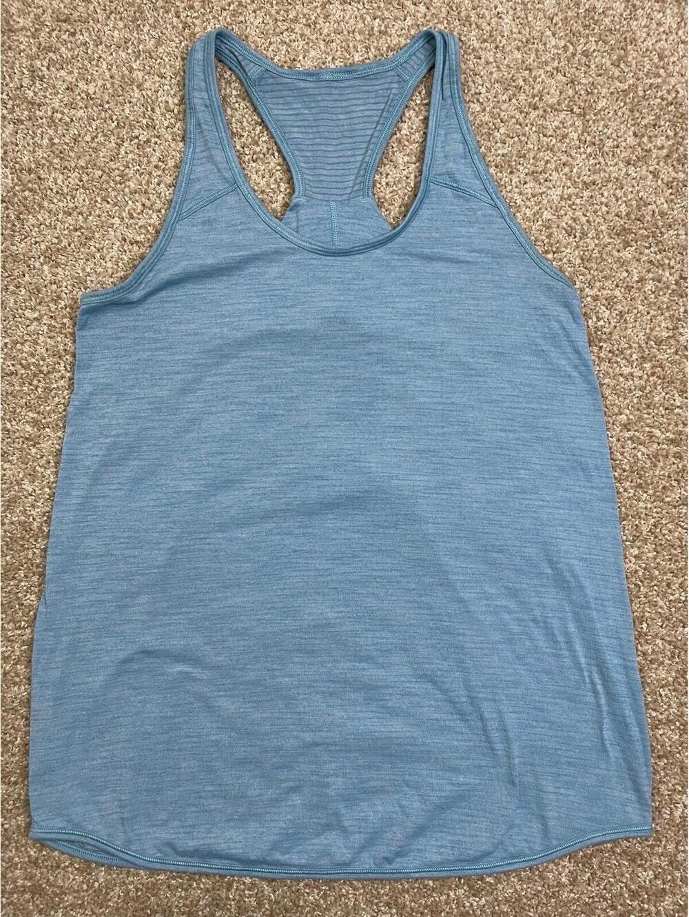 Lululemon Women’s Razorback Tank Heathered Blue Size 8 Athletic Activewear